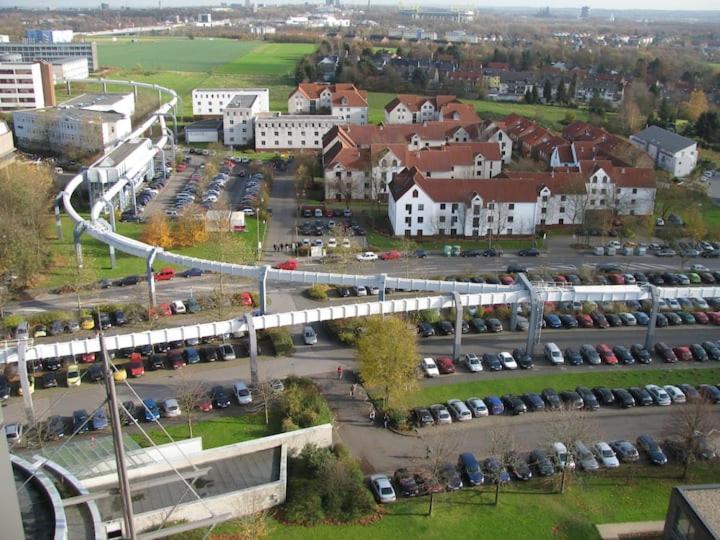 Schoene Grosse Wohnung 2 Schlafzimmer Bis 6 Pax Naehe Stadion Signal Iduna Dortmund Buitenkant foto